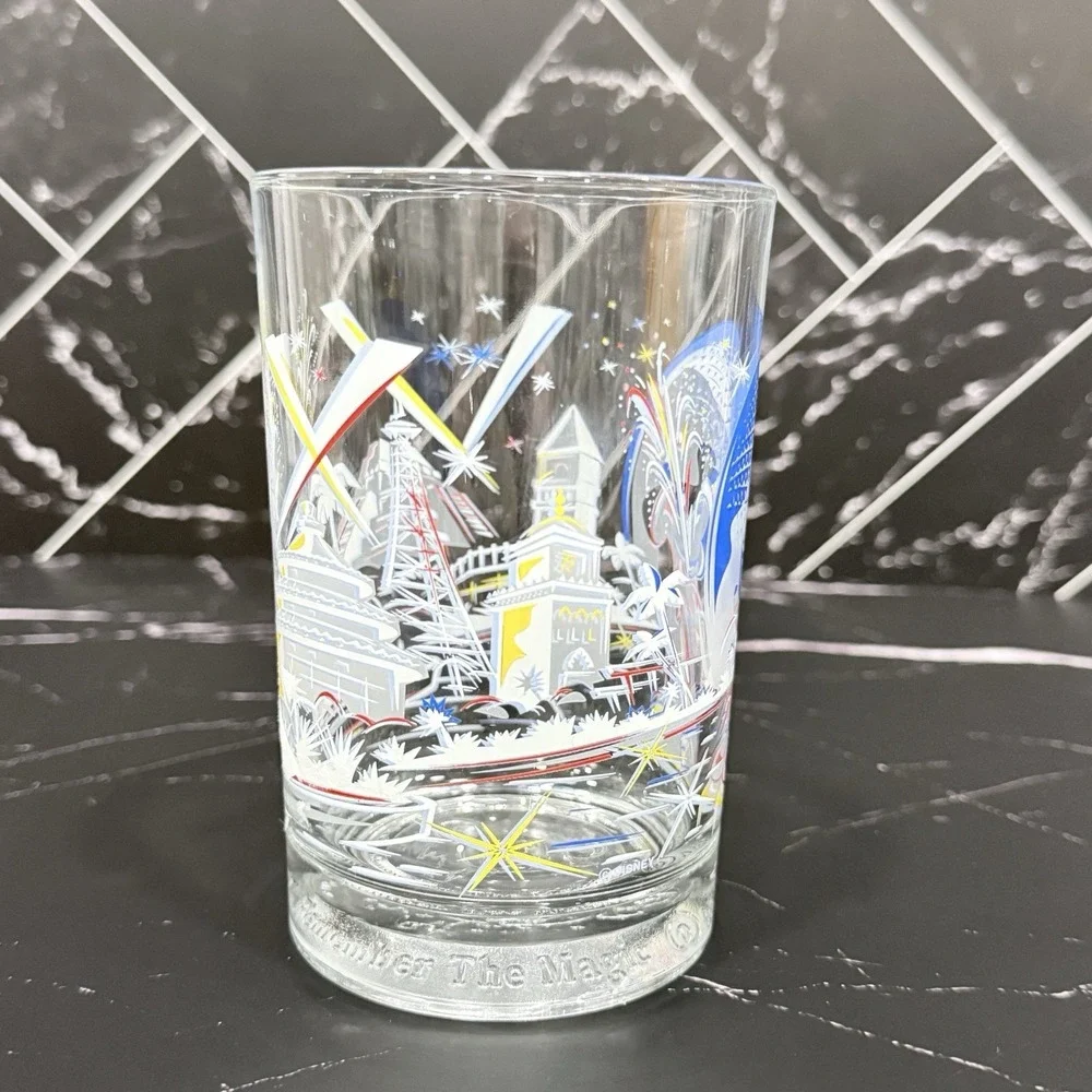 Disney World 25th Anniversary‎ Mickey Glass Epcot Remember The Magic Cup